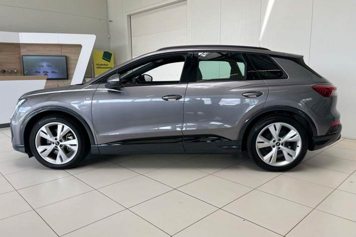 Grå Audi Q4 e-tron fra 2021