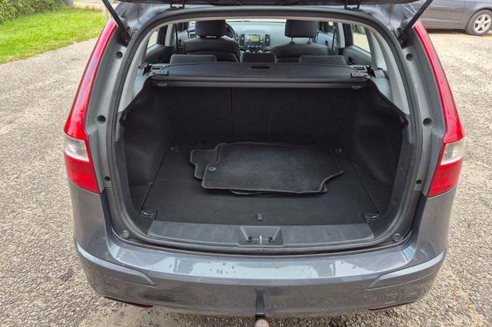 Grøn Hyundai i30 fra 2010