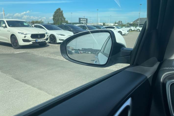 Hvid Kia Ceed fra 2023