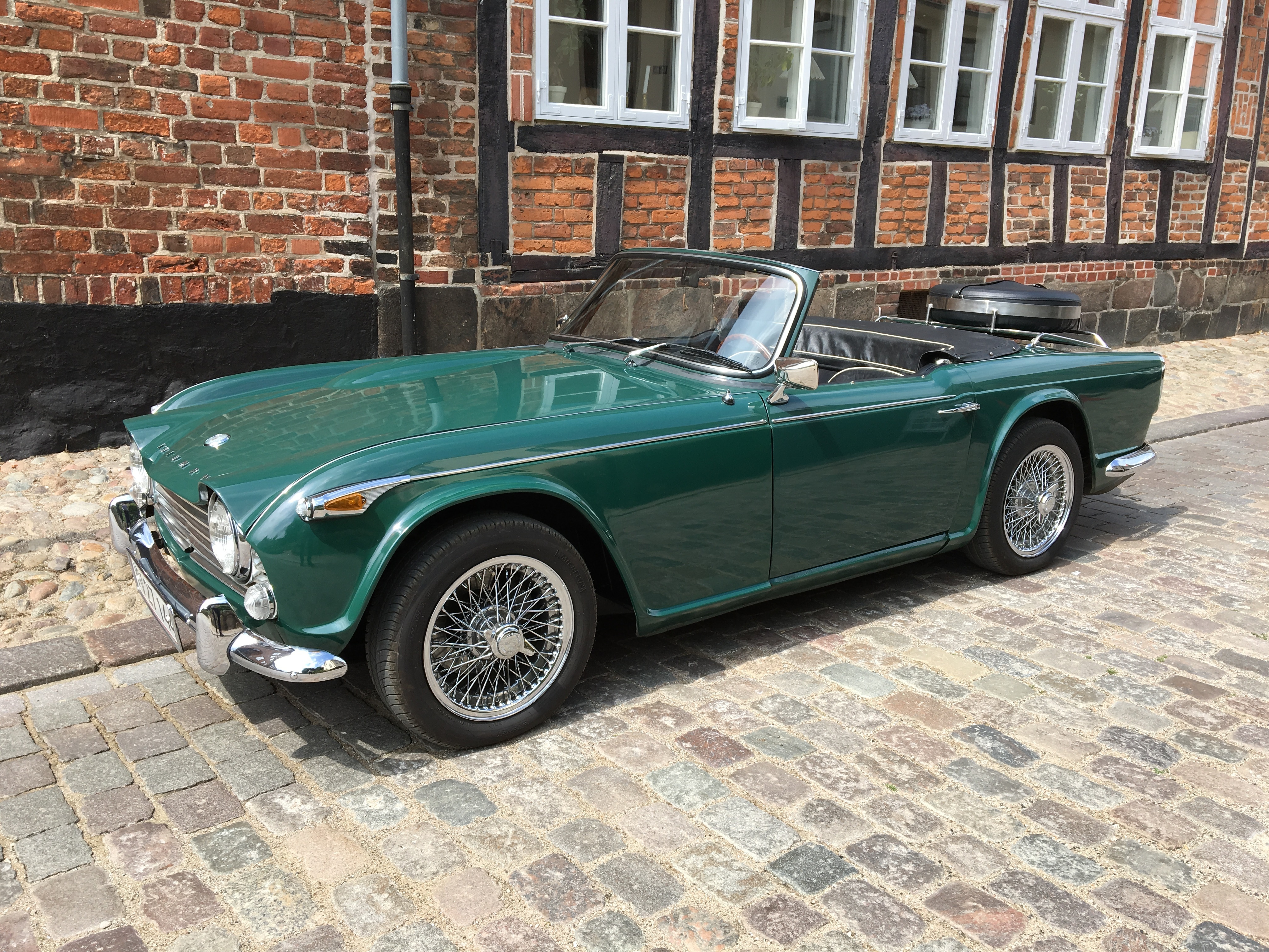 Grøn Triumph TR4A fra 1967