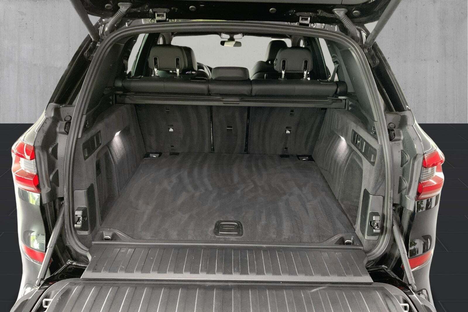 Sort BMW X5 fra 2020