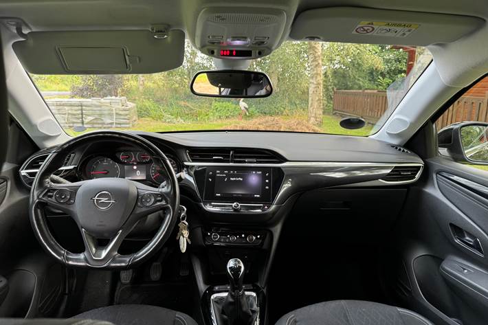 Sort Opel Corsa fra 2020