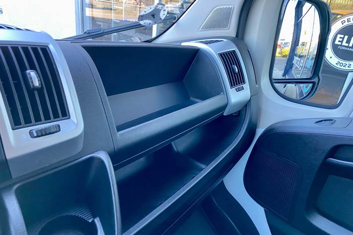 Hvid Peugeot Boxer fra 2022