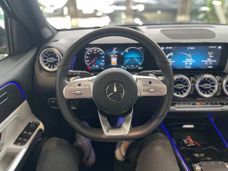 Mercedes EQB350