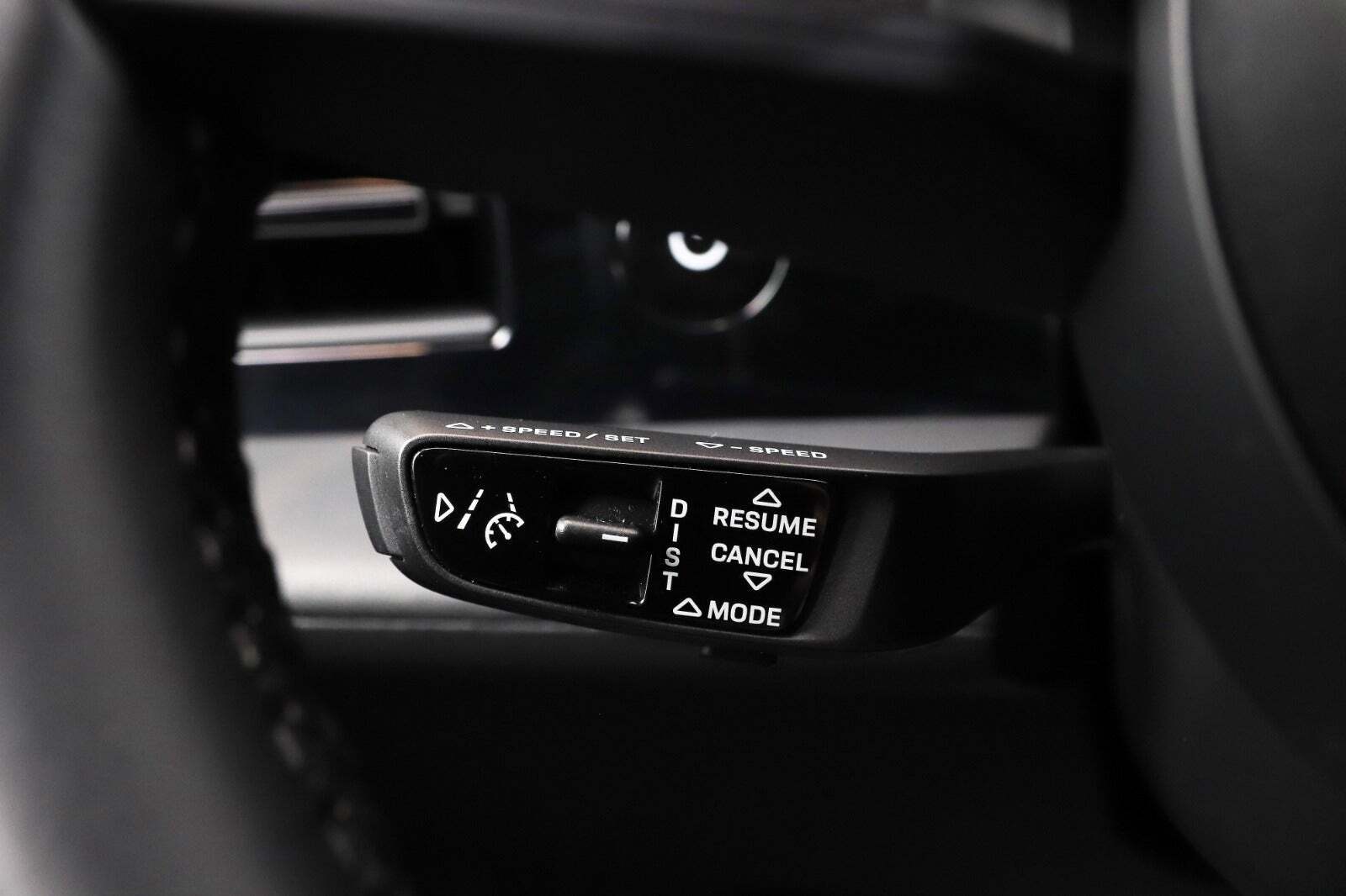 Grå Porsche Taycan 4S fra 2021