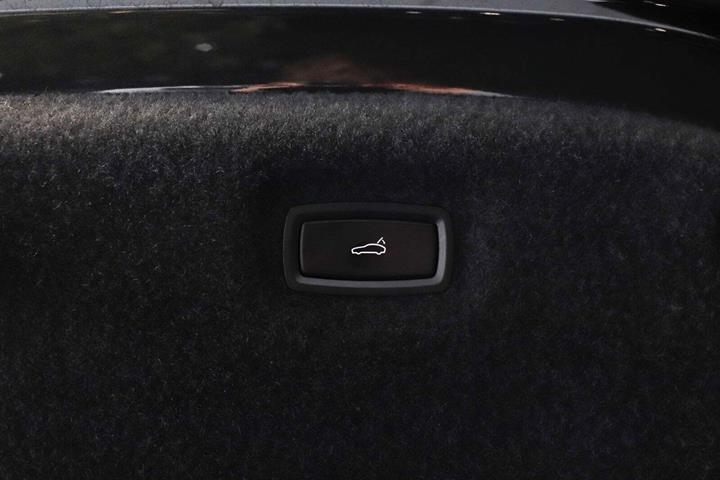 Grå Porsche Taycan 4S fra 2021