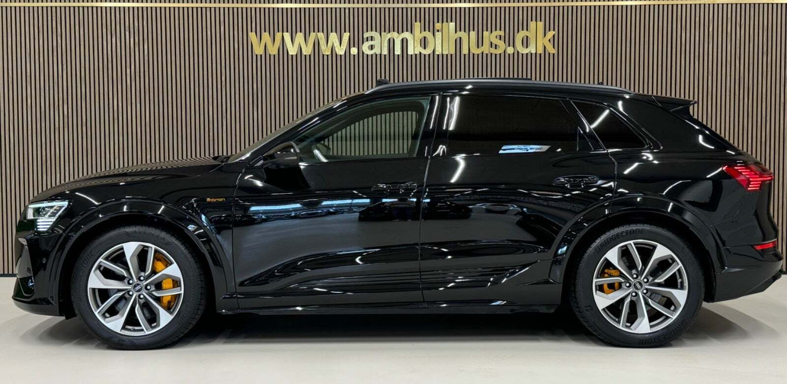 Sort Audi e-tron S fra 2022