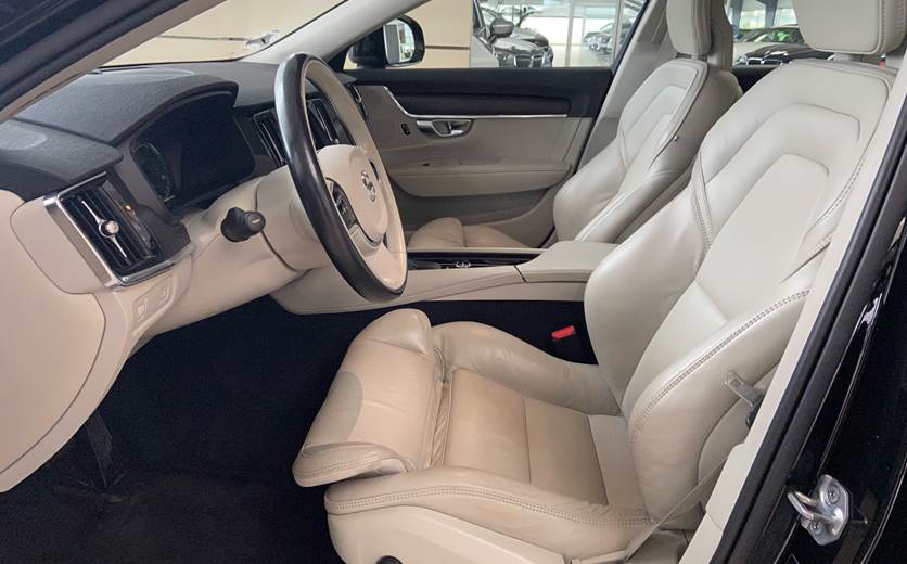Volvo V90 Cross Country