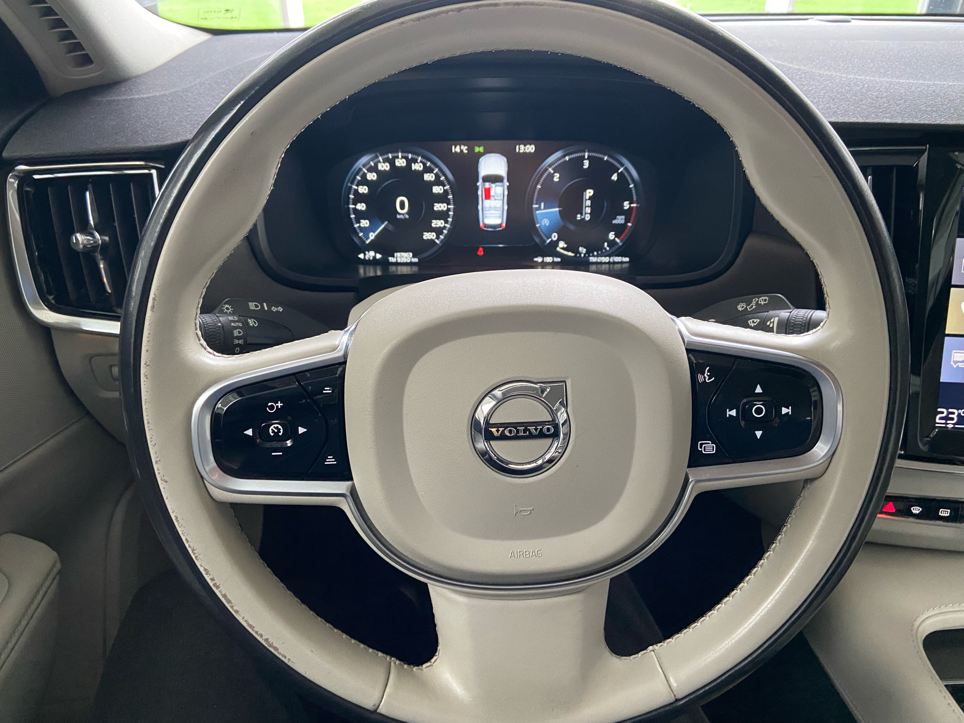 Volvo V90 Cross Country