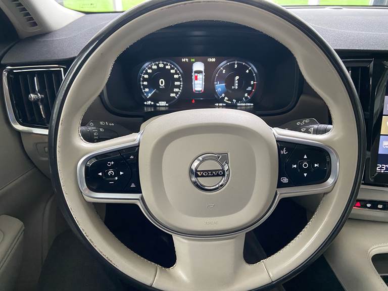 Volvo V90 Cross Country