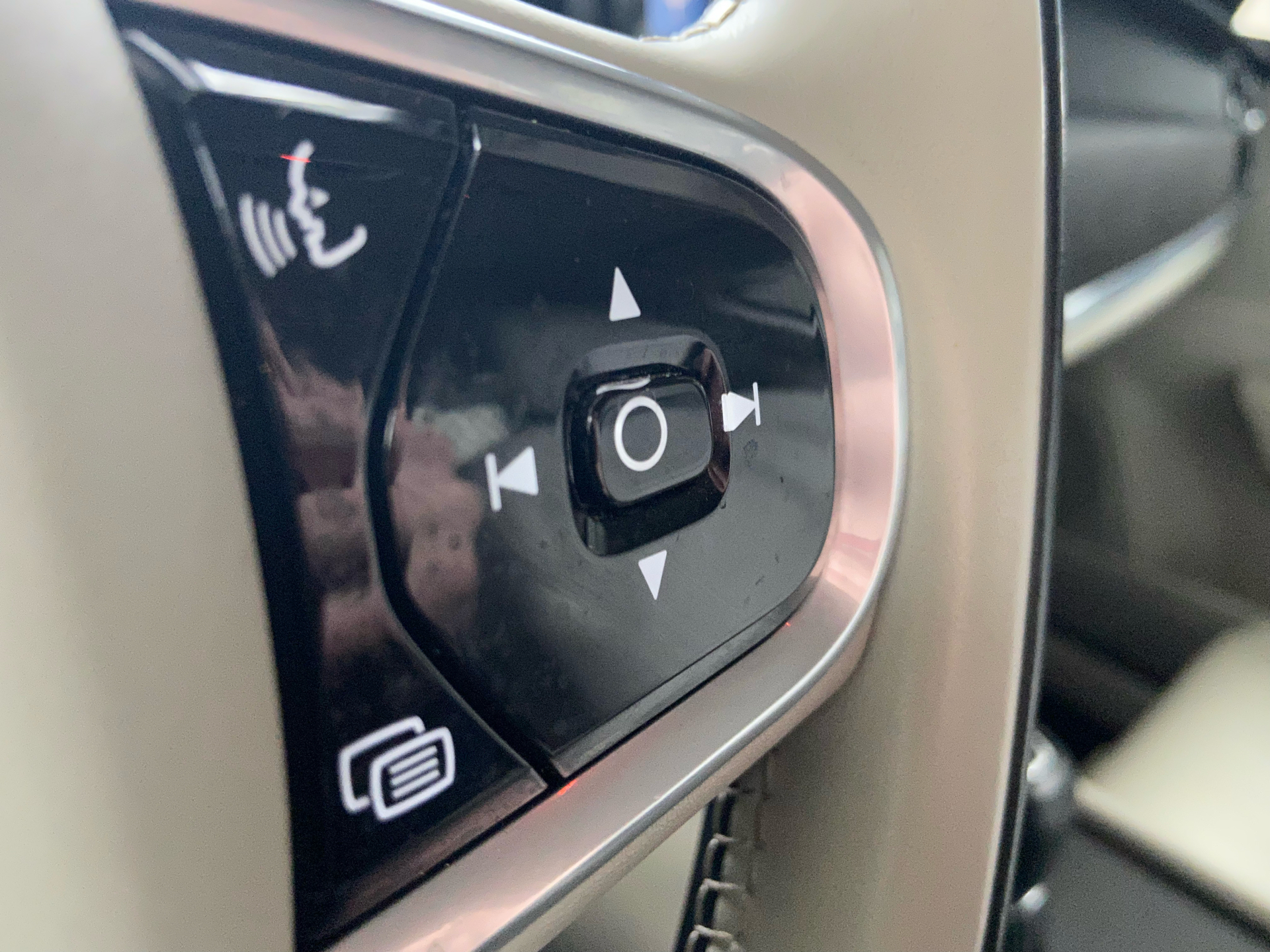 Volvo V90 Cross Country