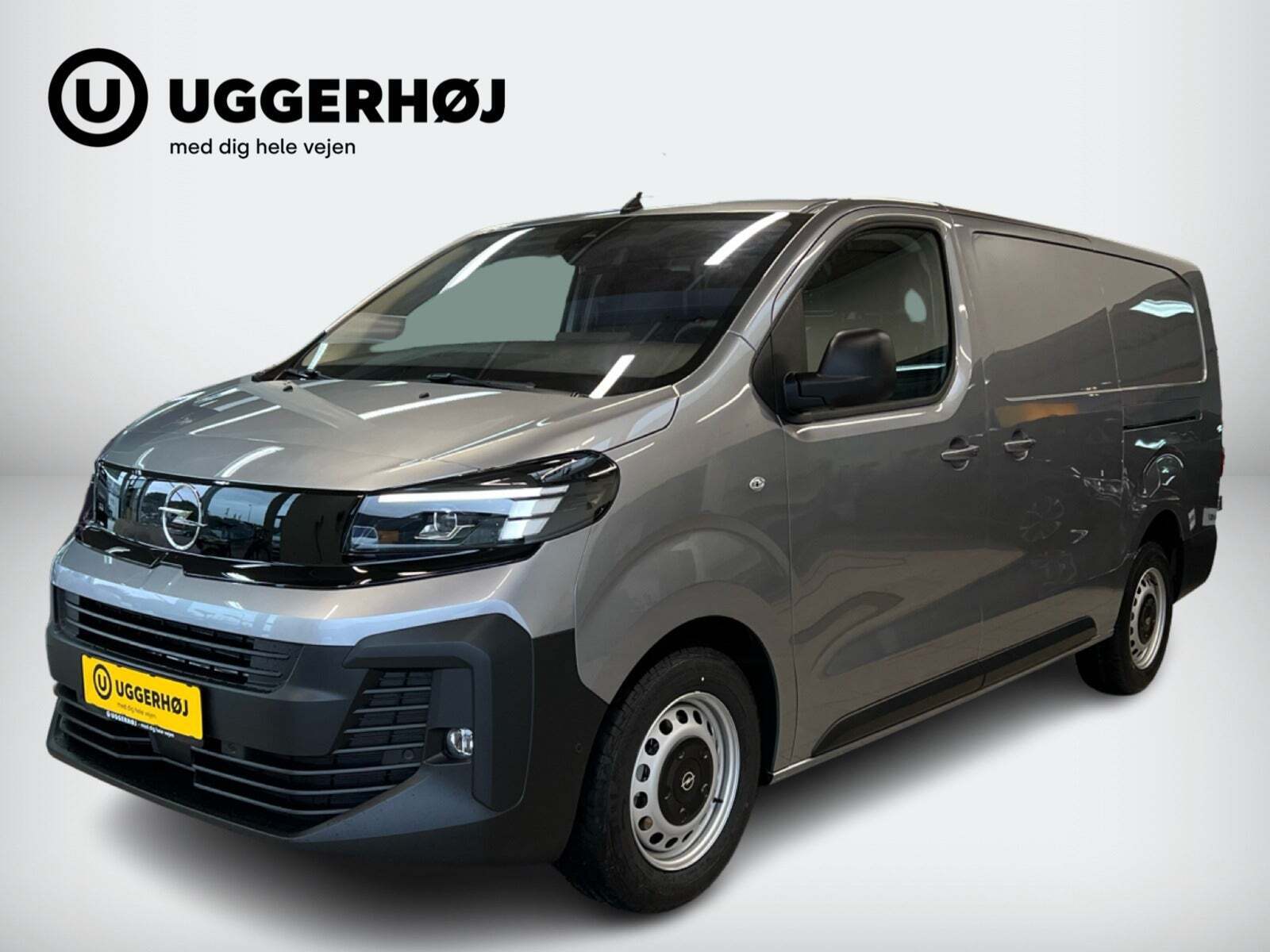 Grå Opel Vivaro fra 2025 set udefra