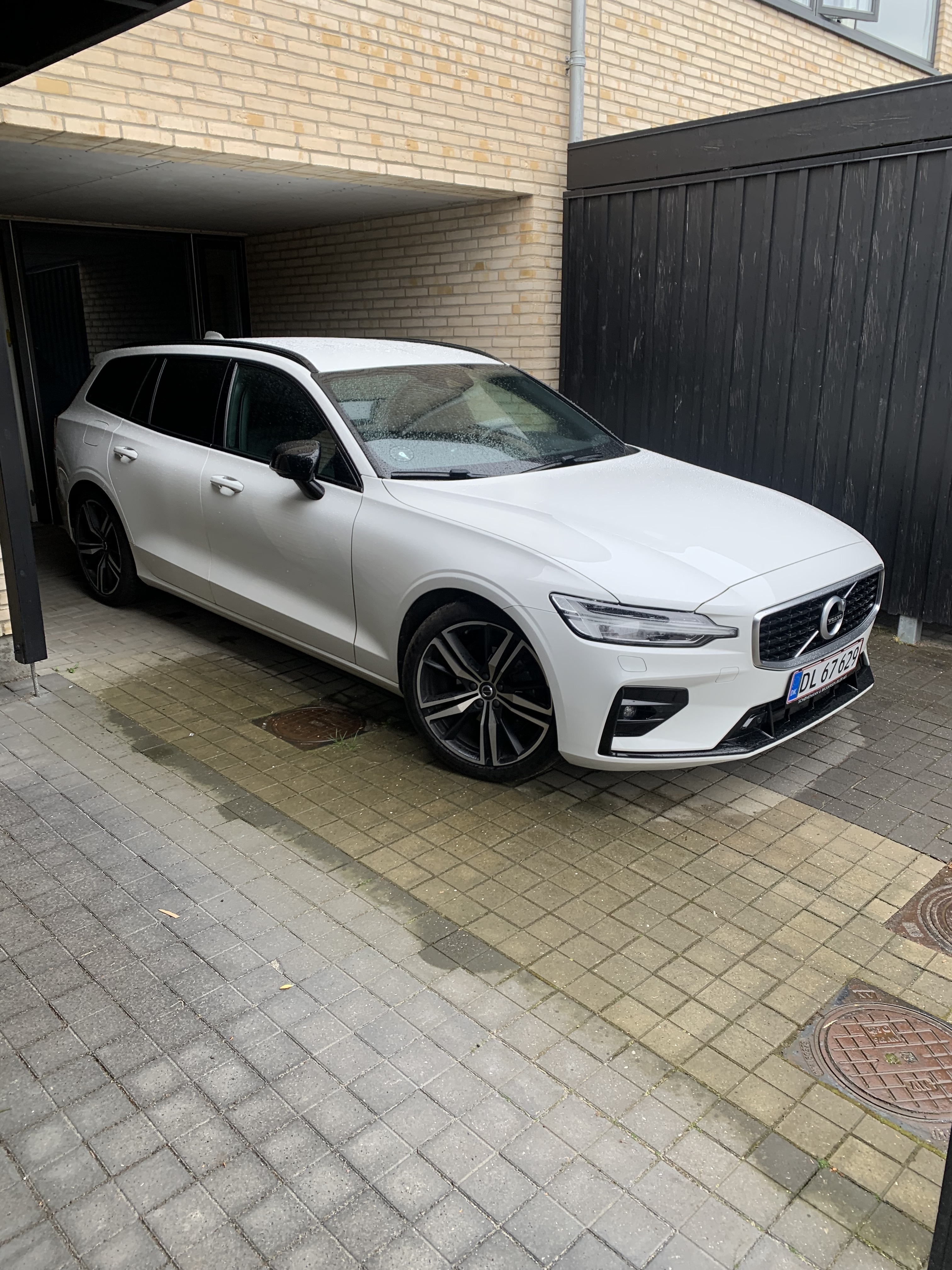 Hvid Volvo V60 fra 2019