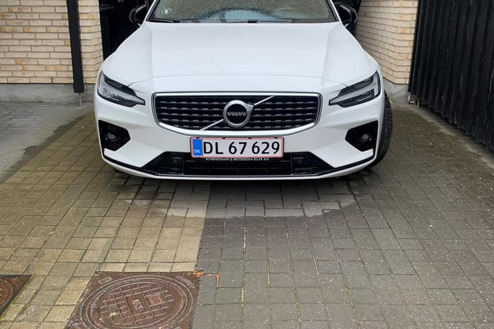 Hvid Volvo V60 fra 2019