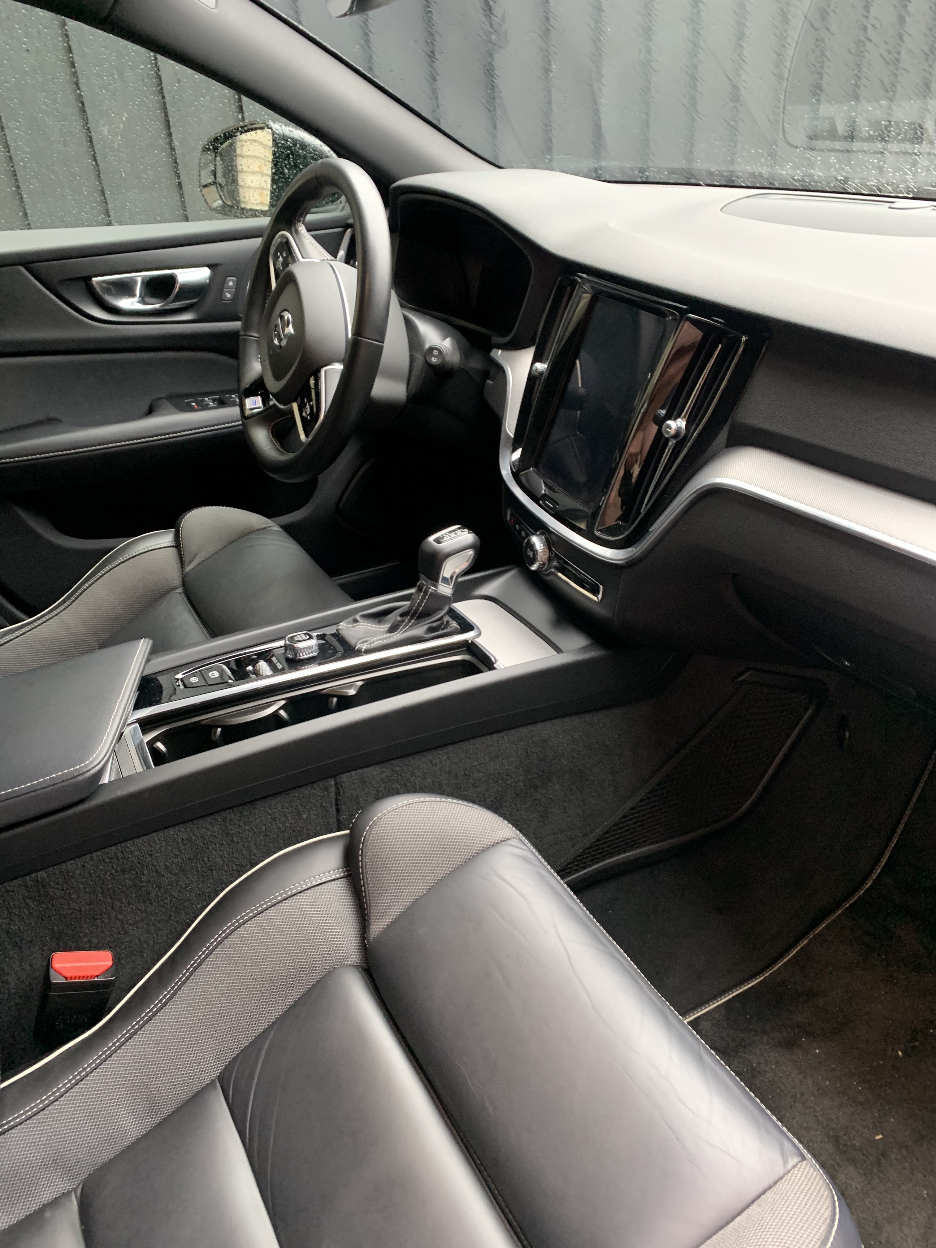 Hvid Volvo V60 fra 2019