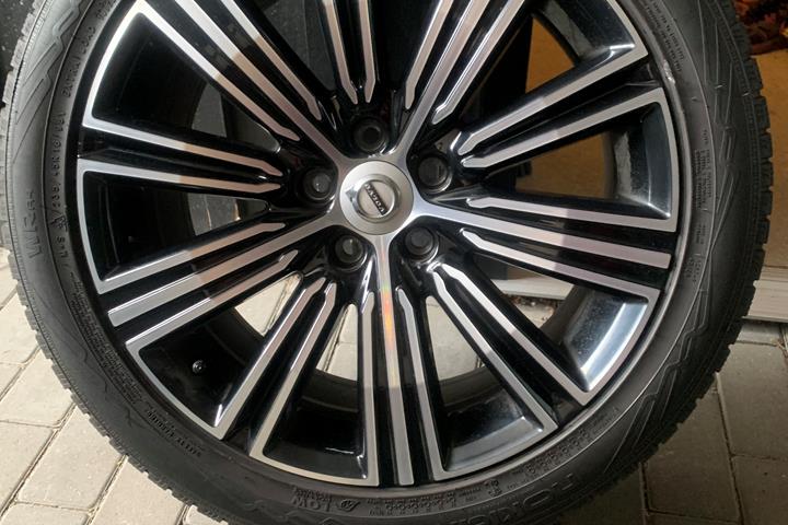 Hvid Volvo V60 fra 2019