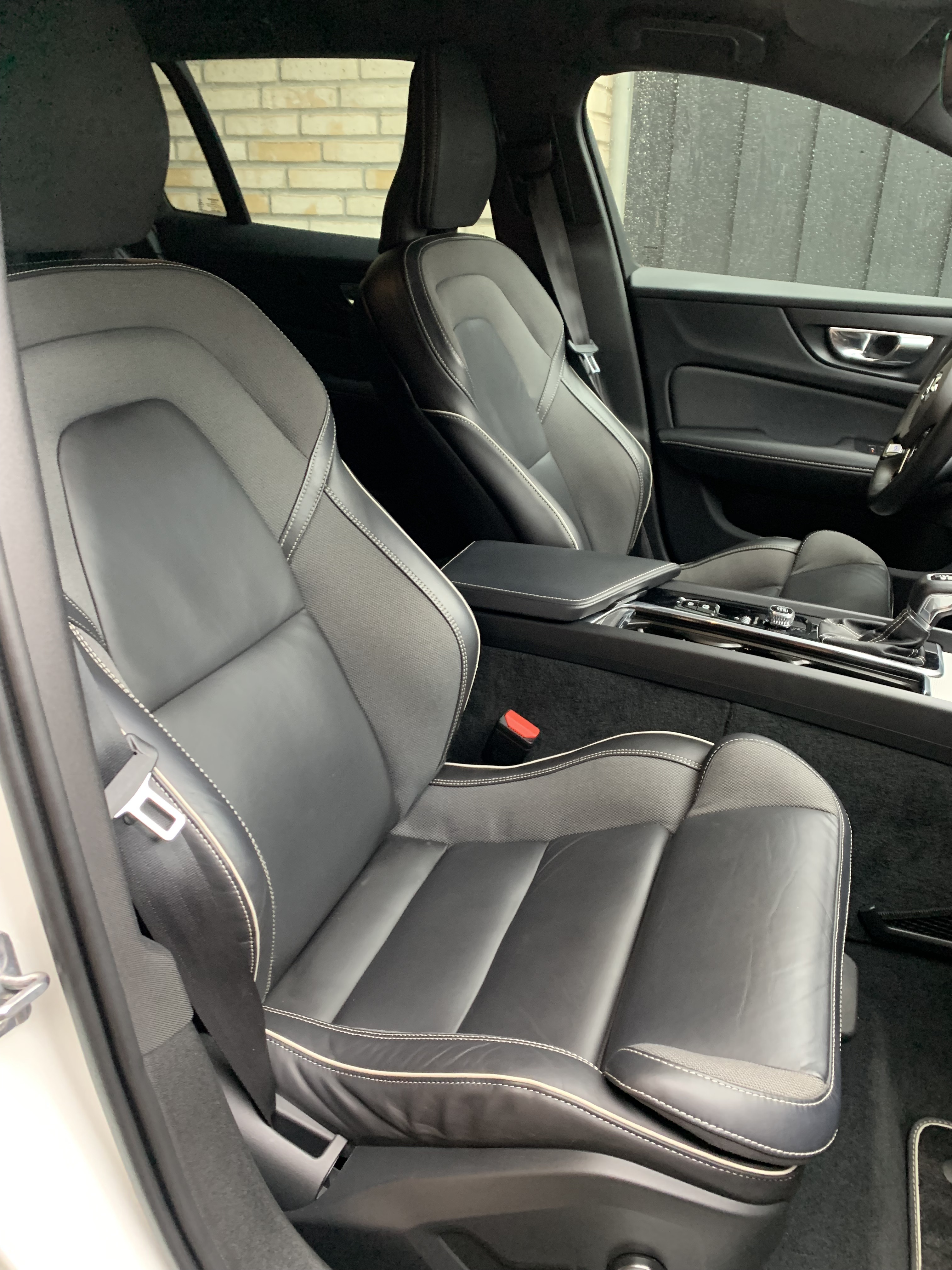 Hvid Volvo V60 fra 2019