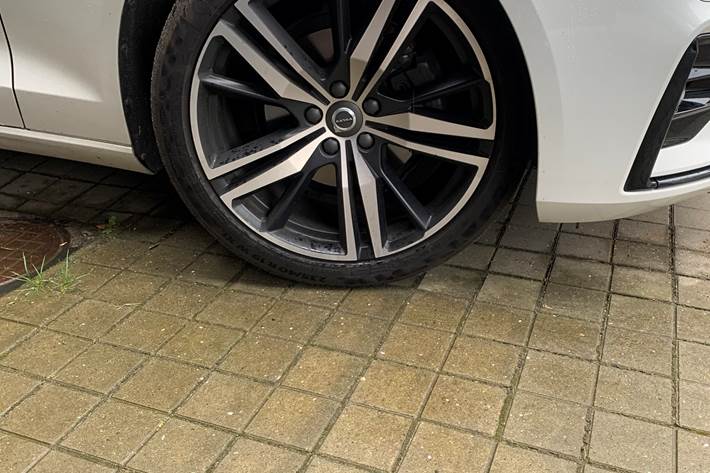 Hvid Volvo V60 fra 2019