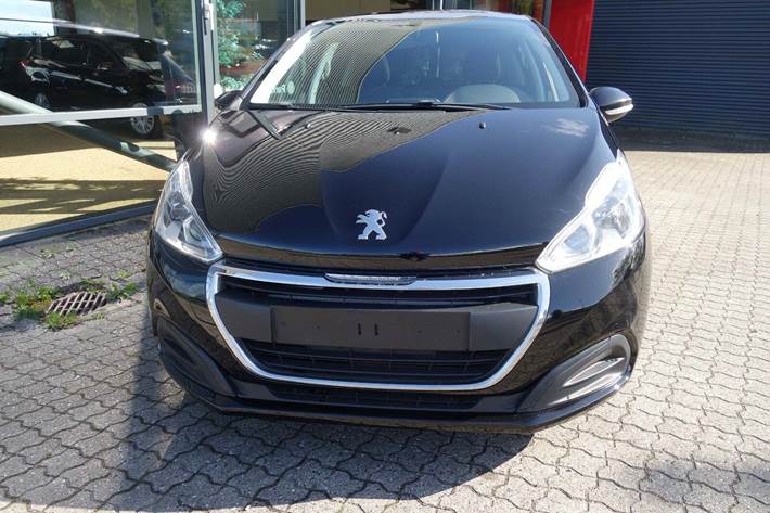 Sort Peugeot 208 fra 2016