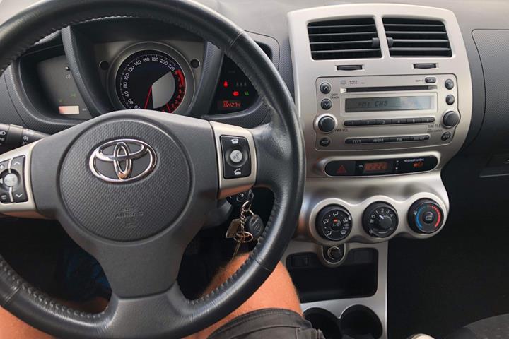 undefined Toyota Urban Cruiser fra 2010