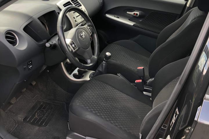 undefined Toyota Urban Cruiser fra 2010