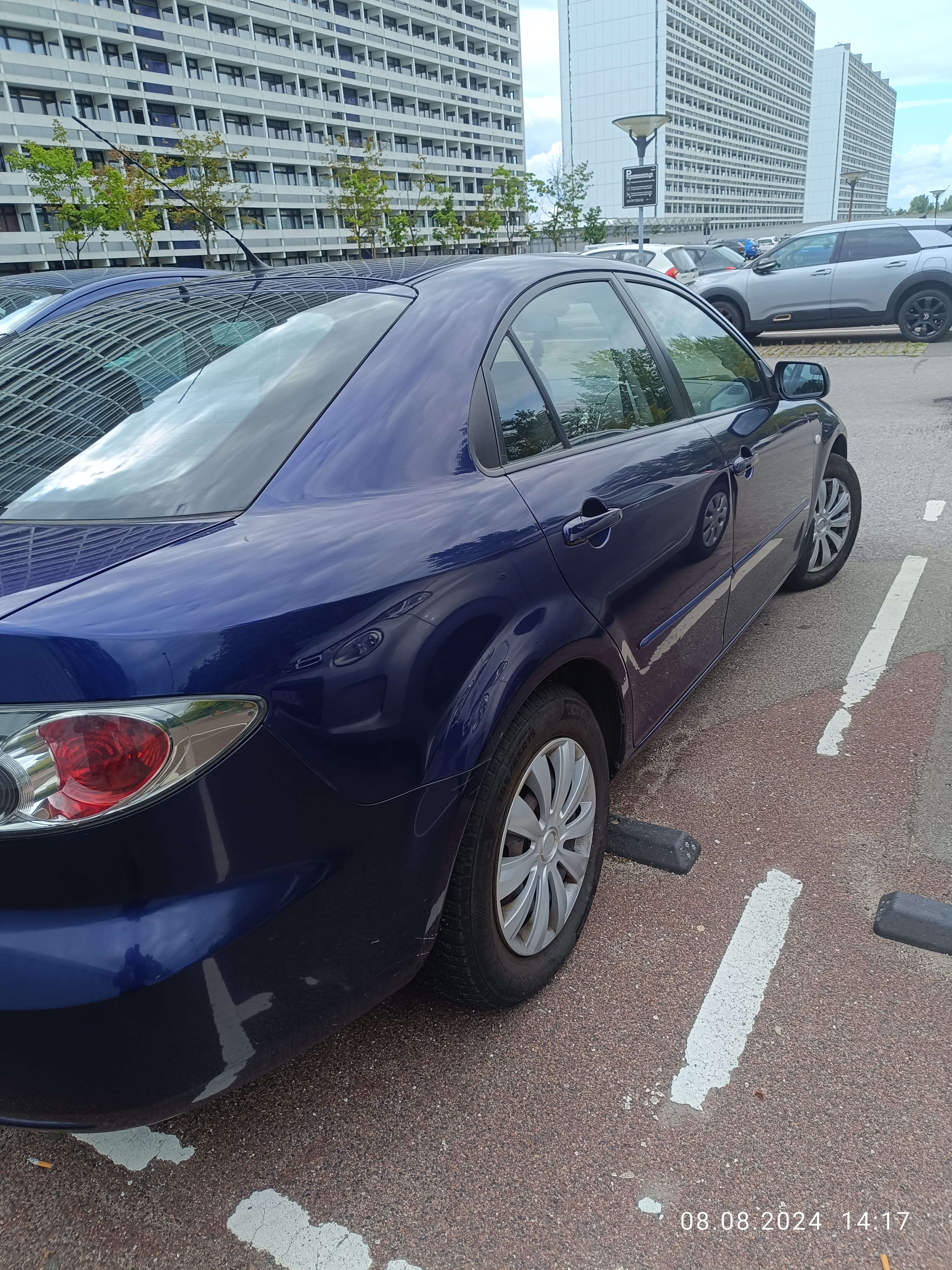 Mazda 6 2,0 AUT. HATCHBACK