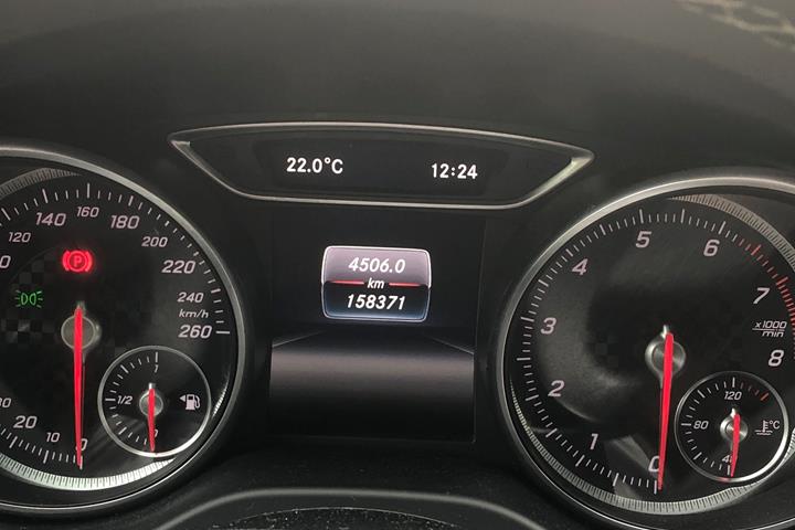 Sort Mercedes A-Klasse fra 2016