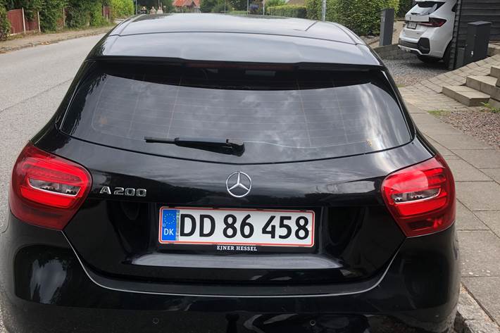 Sort Mercedes A-Klasse fra 2016