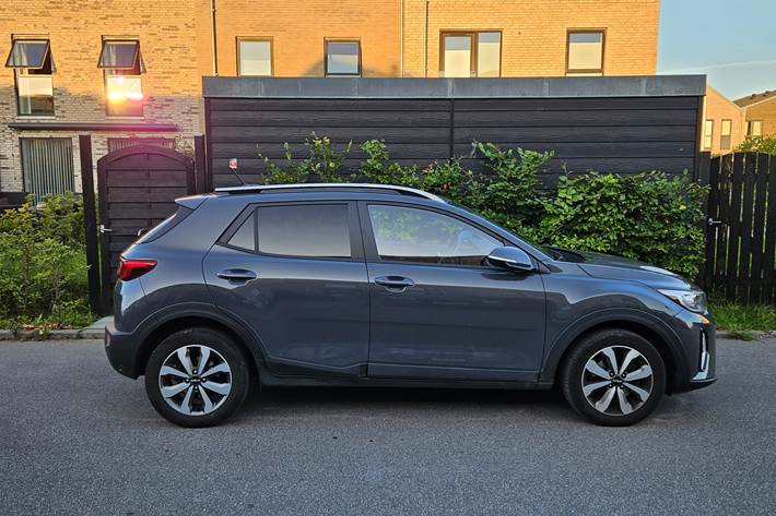 Grå Kia Stonic fra 2022