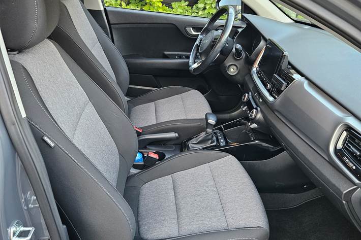 Grå Kia Stonic fra 2022