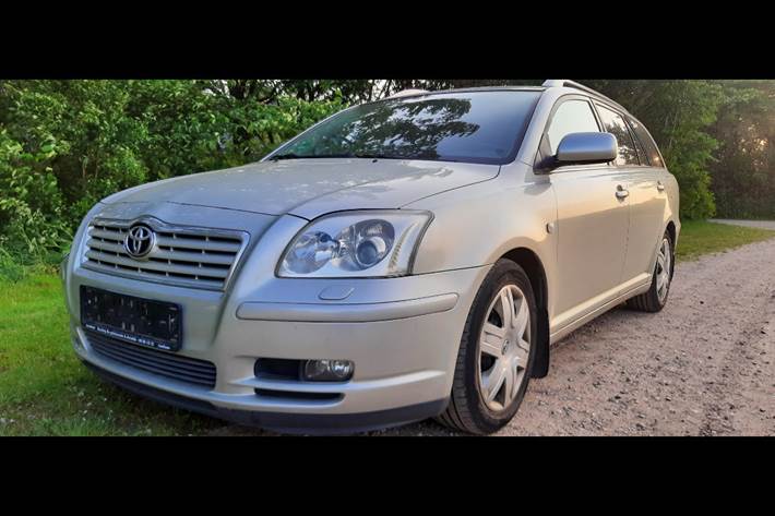 undefined Toyota Avensis fra 2004