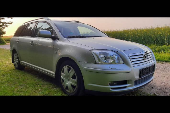 undefined Toyota Avensis fra 2004