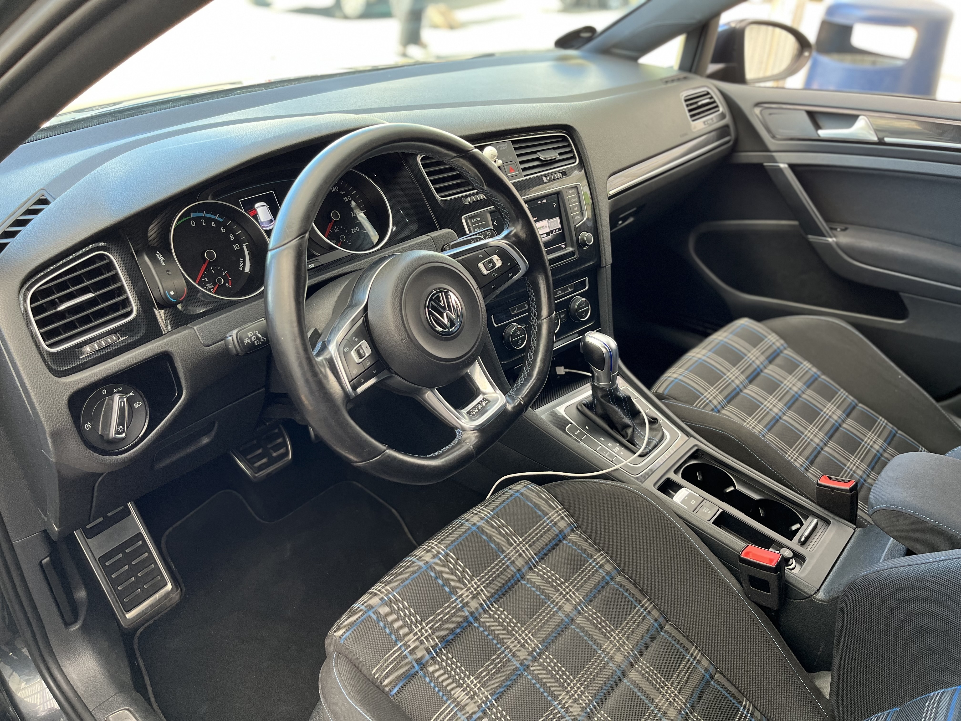 VW Golf VII 1,4 hybrid