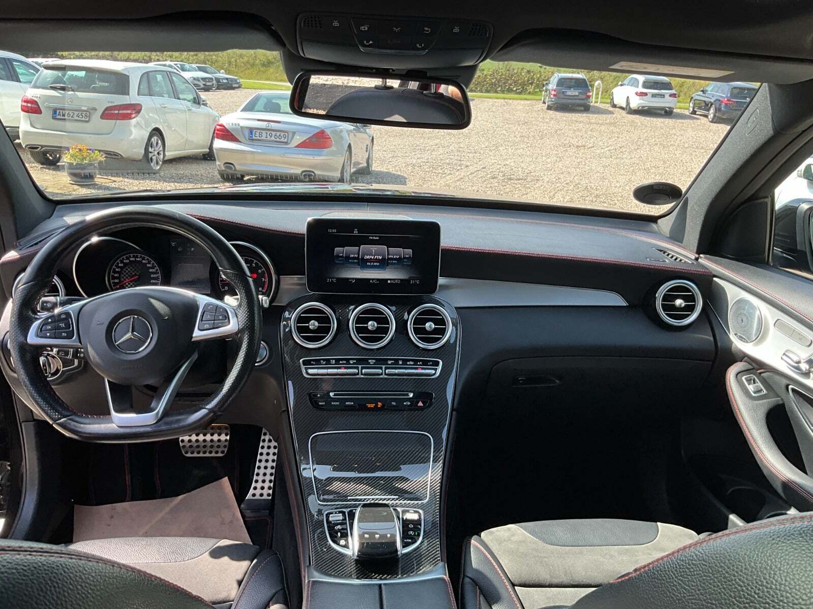 Sort Mercedes GLC43 fra 2016