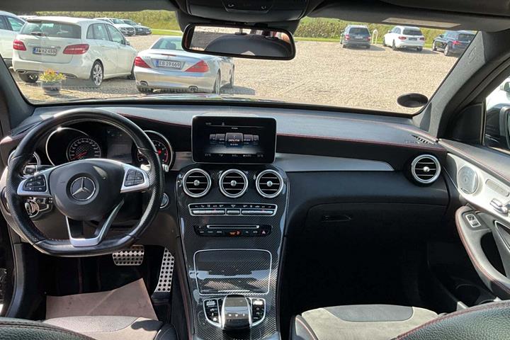 Sort Mercedes GLC43 fra 2016