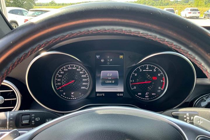 Sort Mercedes GLC43 fra 2016