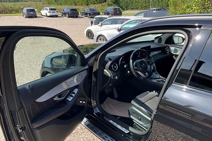 Sort Mercedes GLC43 fra 2016