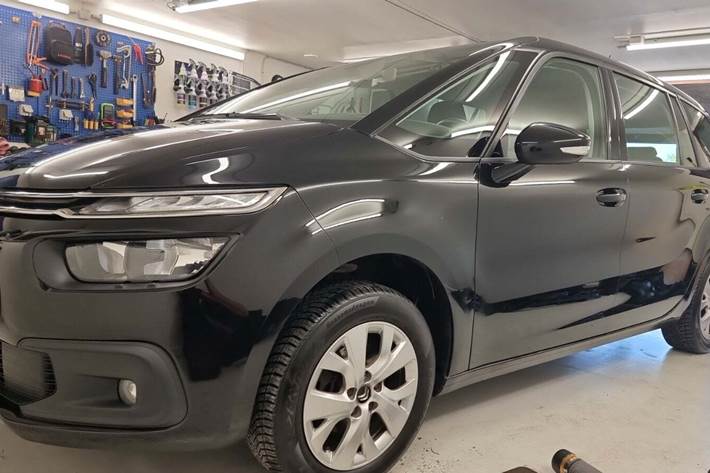 Sort Citroën Grand C4 Picasso fra 2018 set udefra
