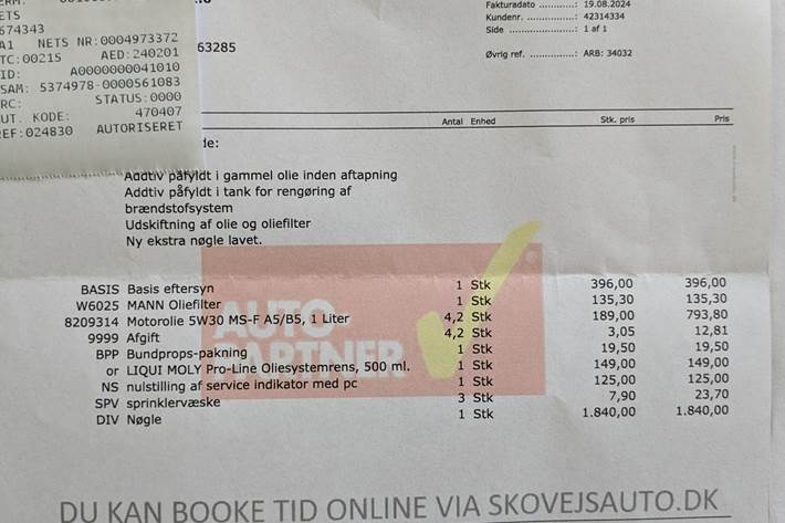 Grå Dacia Lodgy fra 2016