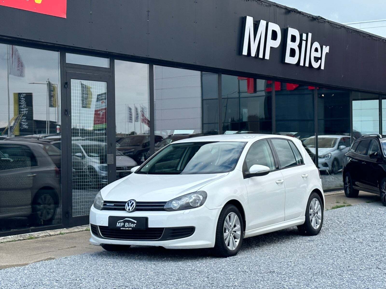 Hvid VW Golf VI fra 2012