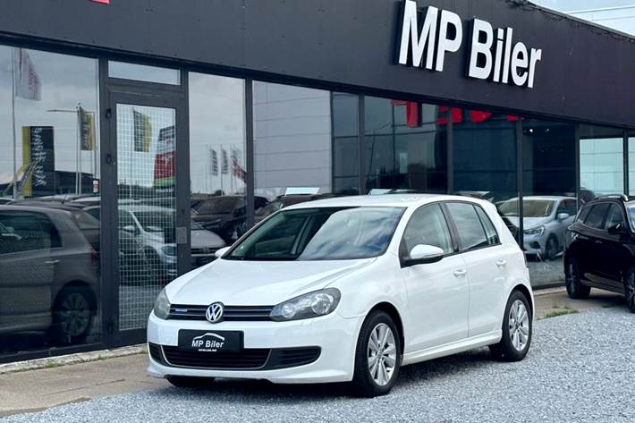 Hvid VW Golf VI fra 2012