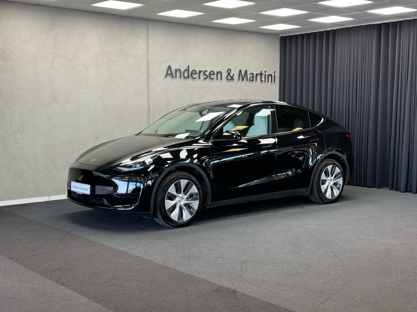 Tesla Model Y EL RWD 299HK 5d Aut. - 303.900 kr