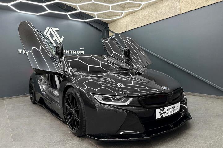 Sort BMW i8 fra 2016 set udefra