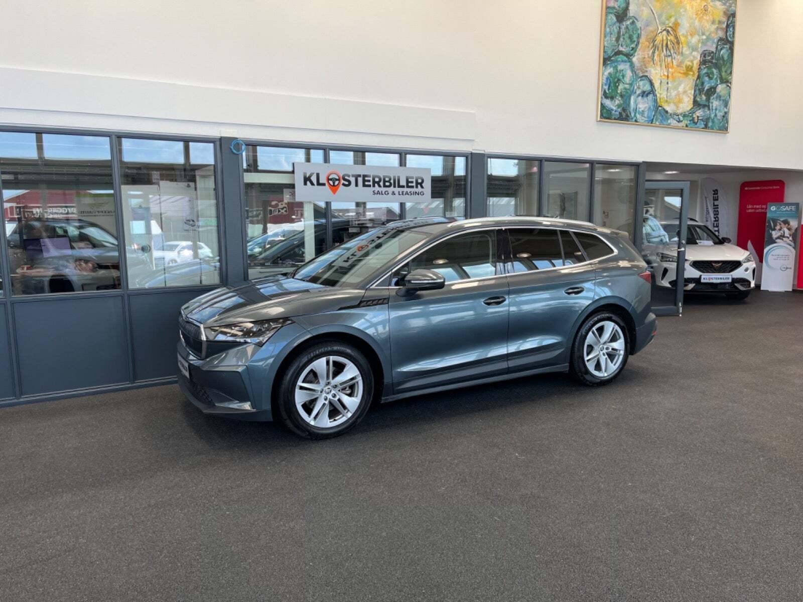 Grå Skoda Enyaq fra 2021