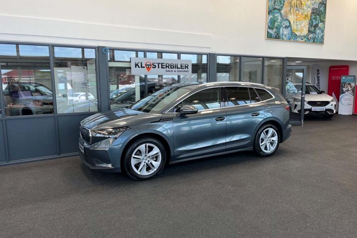 Grå Skoda Enyaq fra 2021