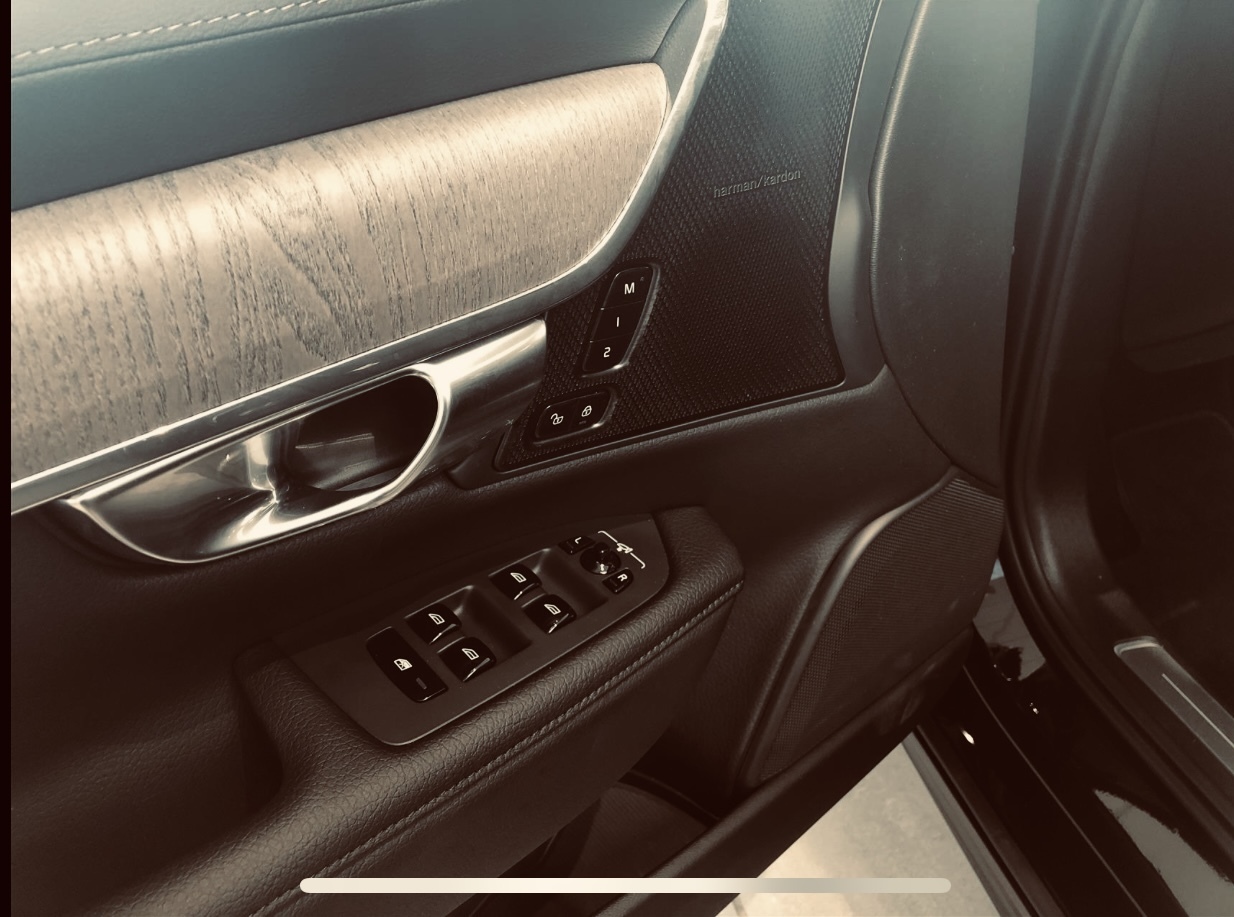 Sort Volvo V90 fra 2022