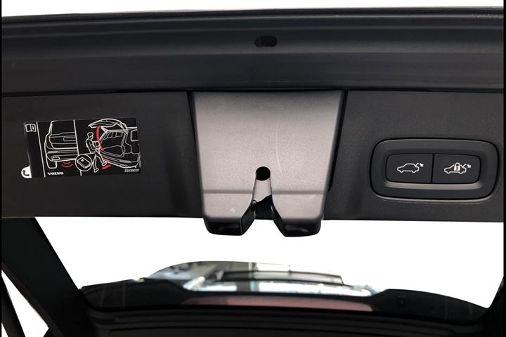 Sort Volvo V90 fra 2022