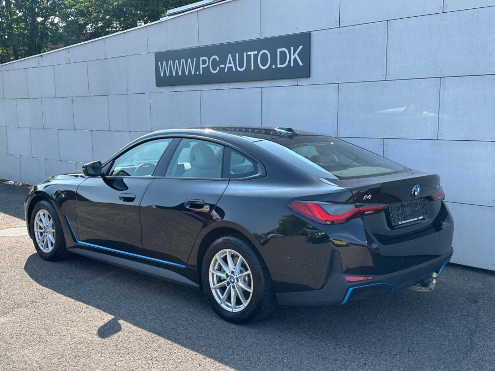 Sort BMW i4 fra 2023