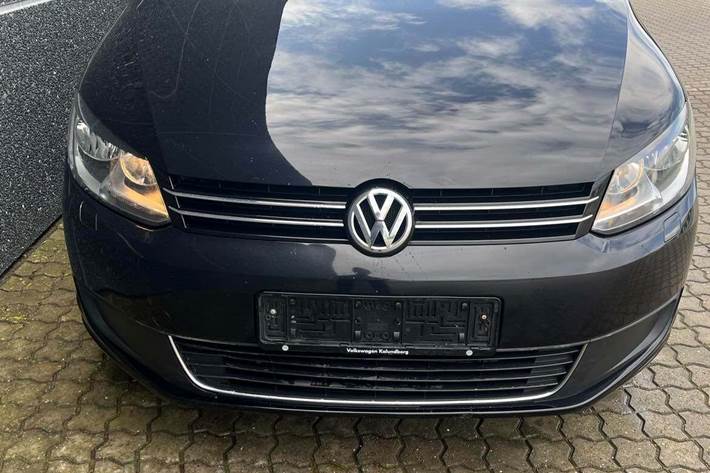 Sort VW Touran fra 2011