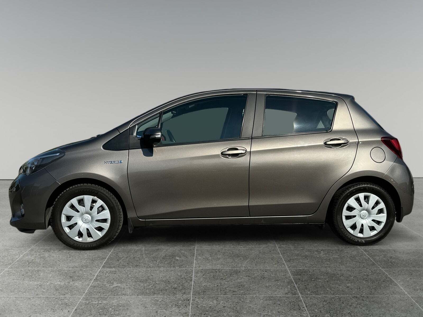 undefined Toyota Yaris fra 2016